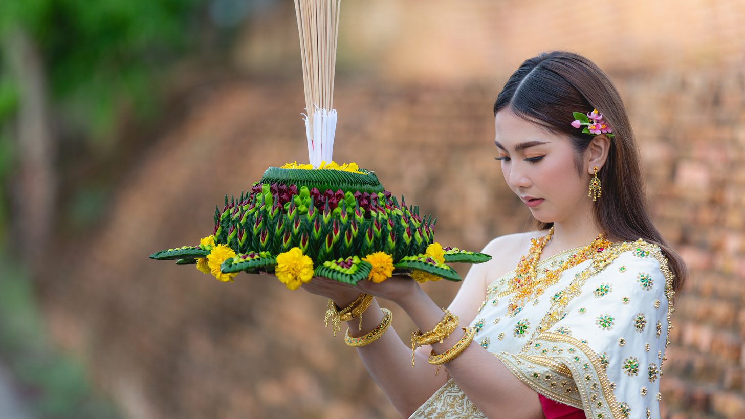 Thailand Festivals: A DMC Guide to Songkran & Loy Krathong