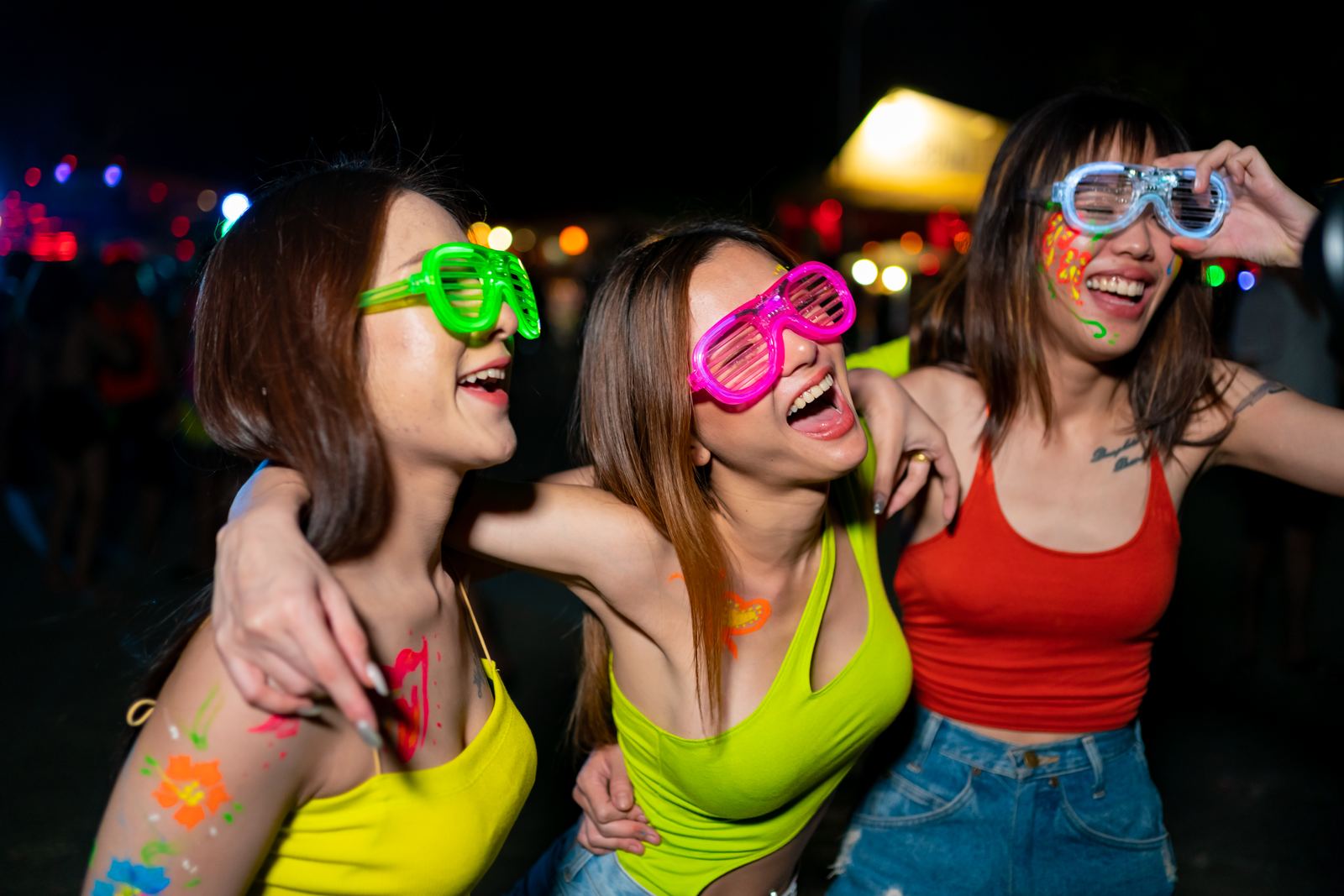 Full Moon Party Koh Phangan: The Beach Festival Travel Agents Should Know How to Sell