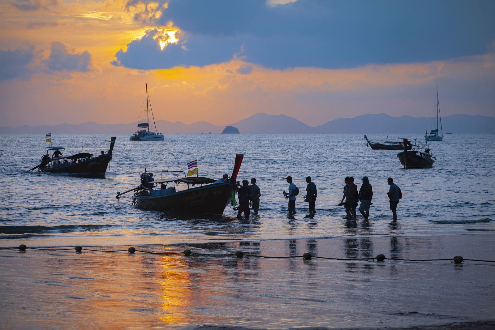 Krabi 7-Island Sunset & Dinner Tour: The Golden-Hour Day Travel Agents Should Sell