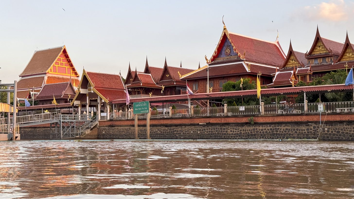 Thonburi Khlong Canal Tours: A Thailand DMC Guide for Travel Agents