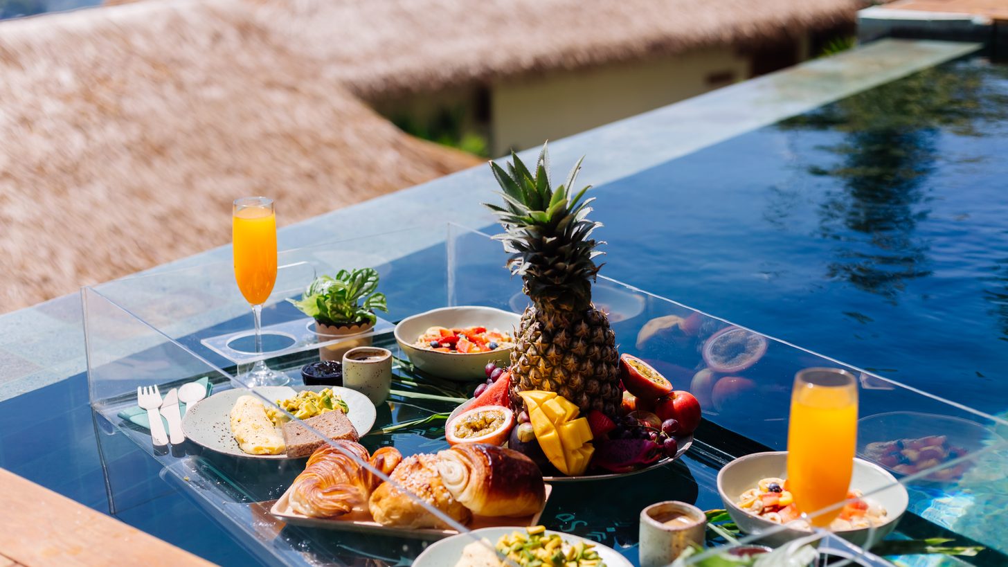 Floating Breakfasts in Koh Samui: Selling the Pool-Villa Moment — A Thailand DMC Guide for Travel Agents