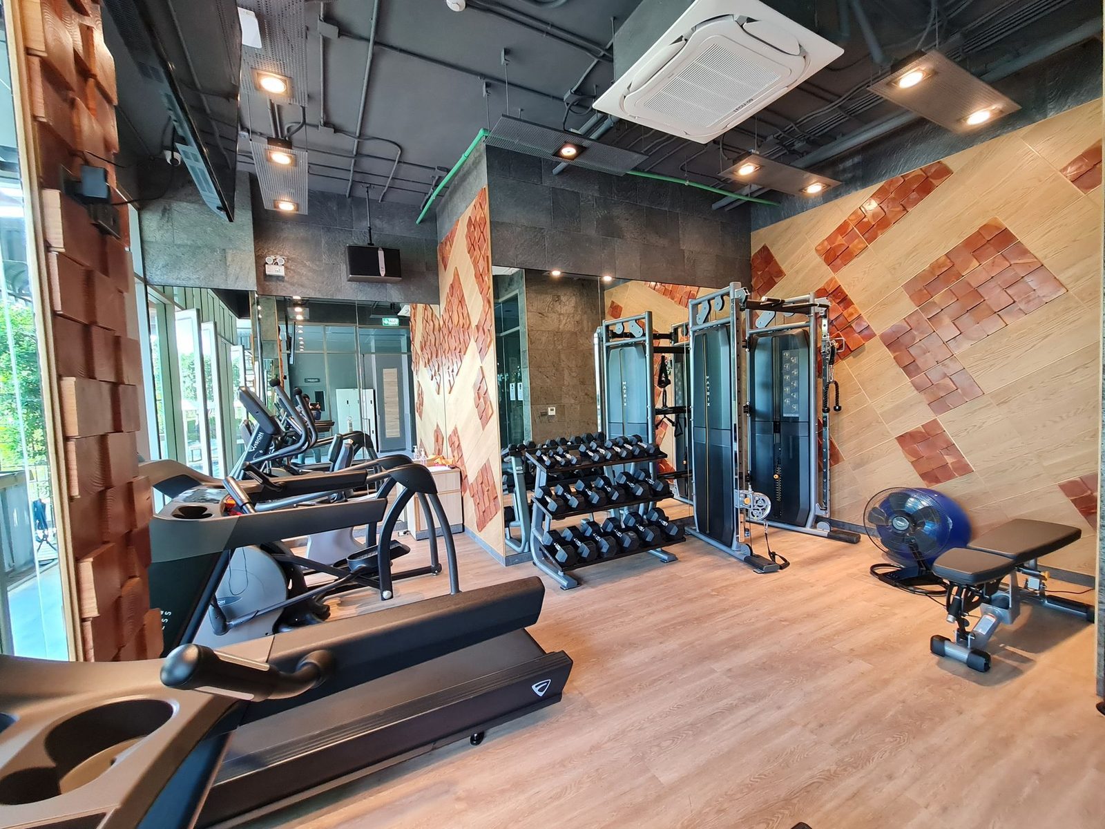 OAX-HANG Fitness Center at AISANA Hotel Korat