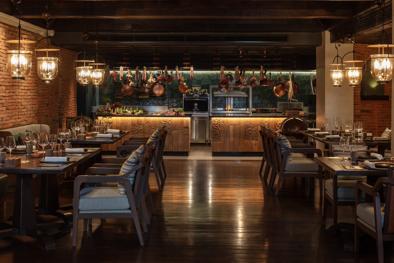 Dining room of Samsarn restaurant at Anantara Golden Triangle