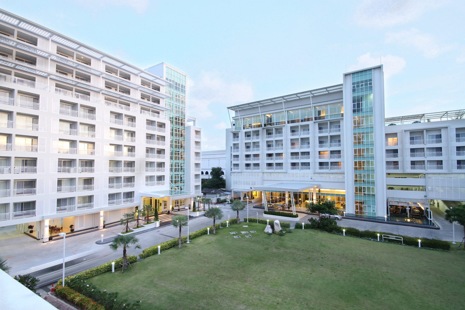 Kameo Grand Hotel, Rayong, a Cape & Kantary hotel in Rayong