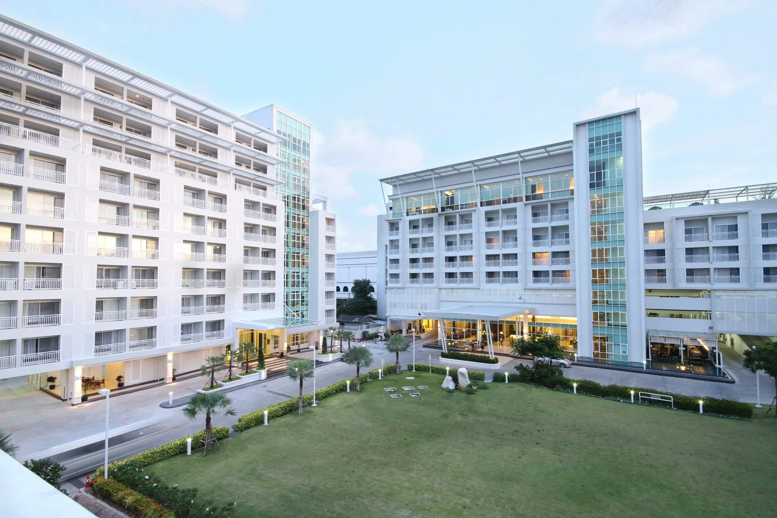 Kameo Grand Hotel, Rayong, a Cape & Kantary hotel in Rayong