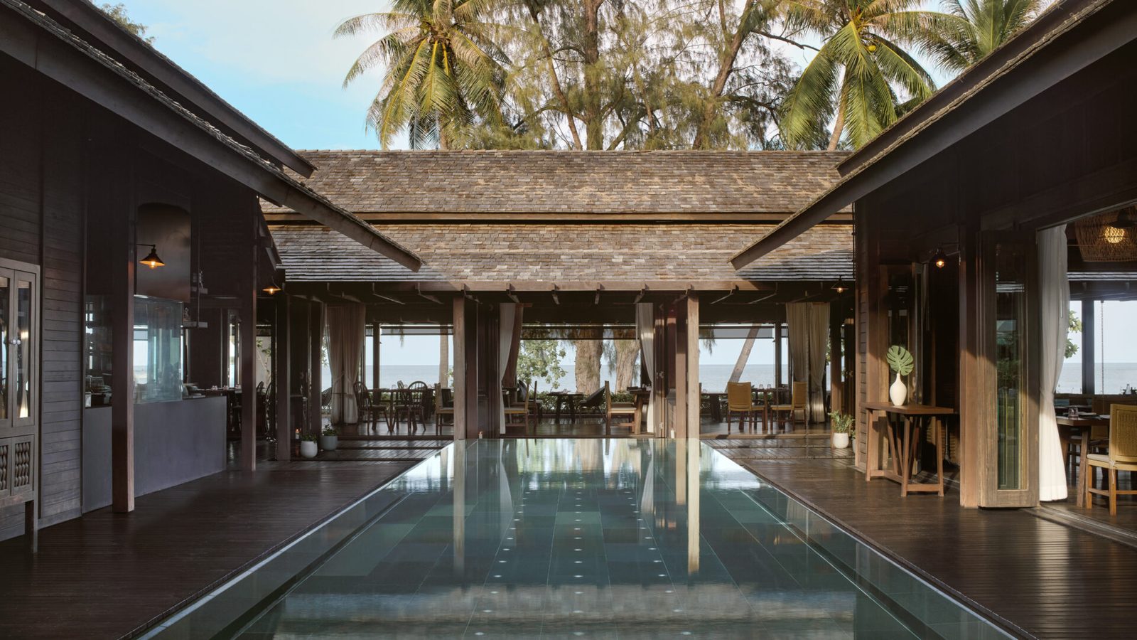 FishHouse Restaurant & Bar open to the beach at Kimpton Kitalay Samui