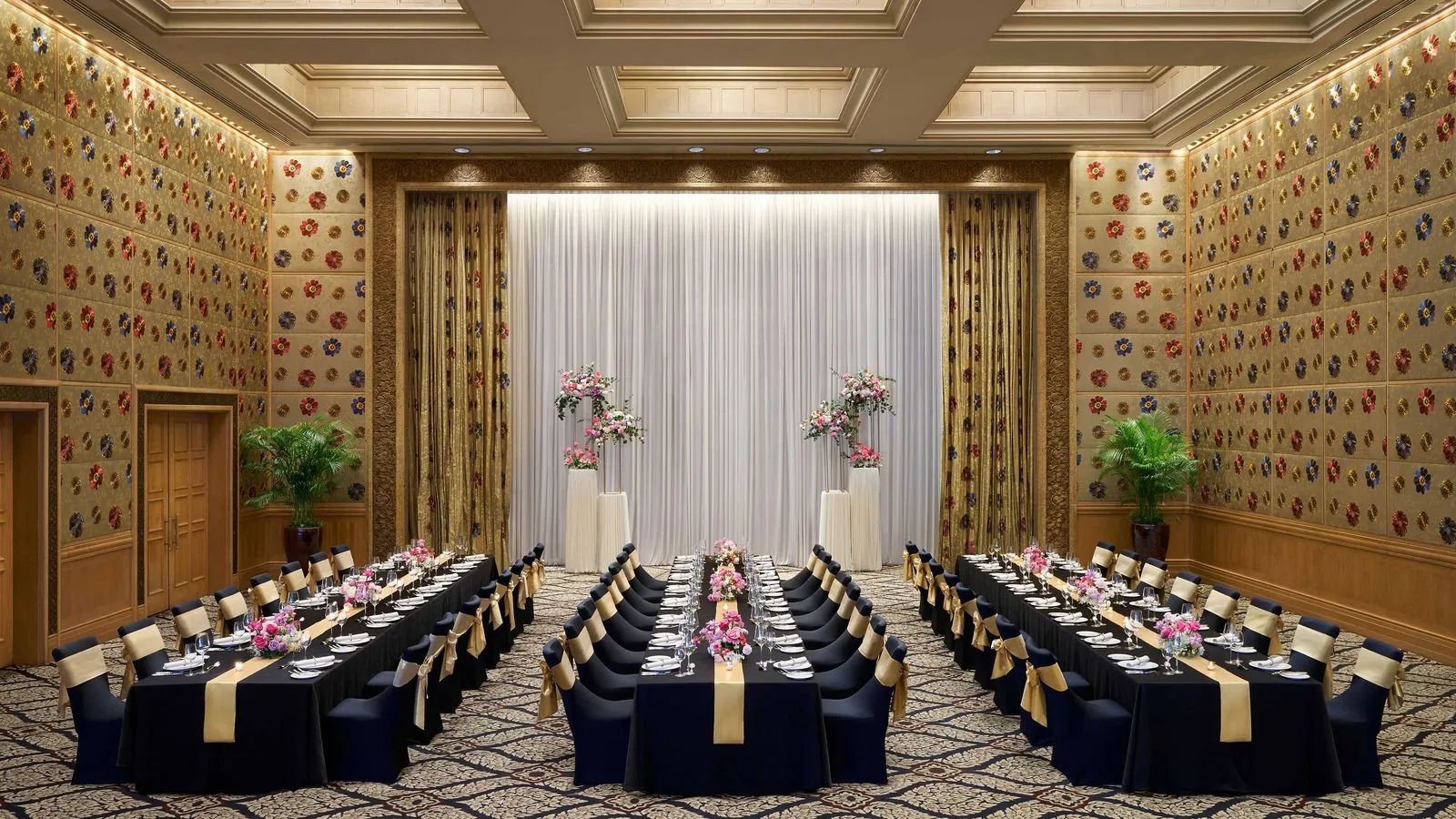 Grande Ballroom set for a banquet at Sheraton Grande Sukhumvit, Bangkok
