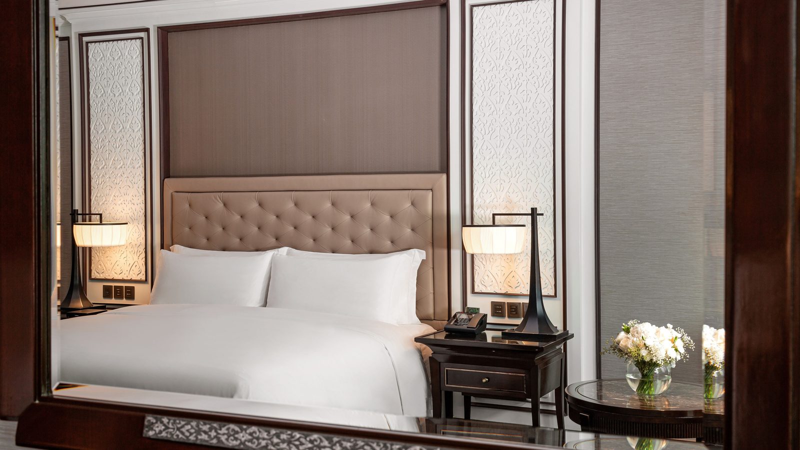 King Royal Guest Room at The Athenee Hotel, Bangkok
